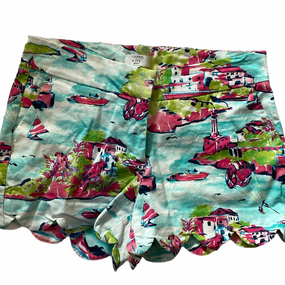 Crown and Ivy Nautical Light House Scalloped Shorts